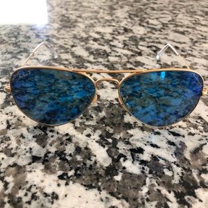 Ray-Ban Aviator Blue Flash Polarized Lens